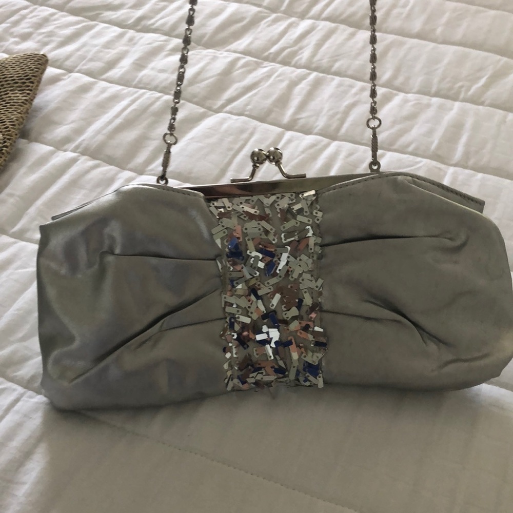 Clutch (with chain handle)
